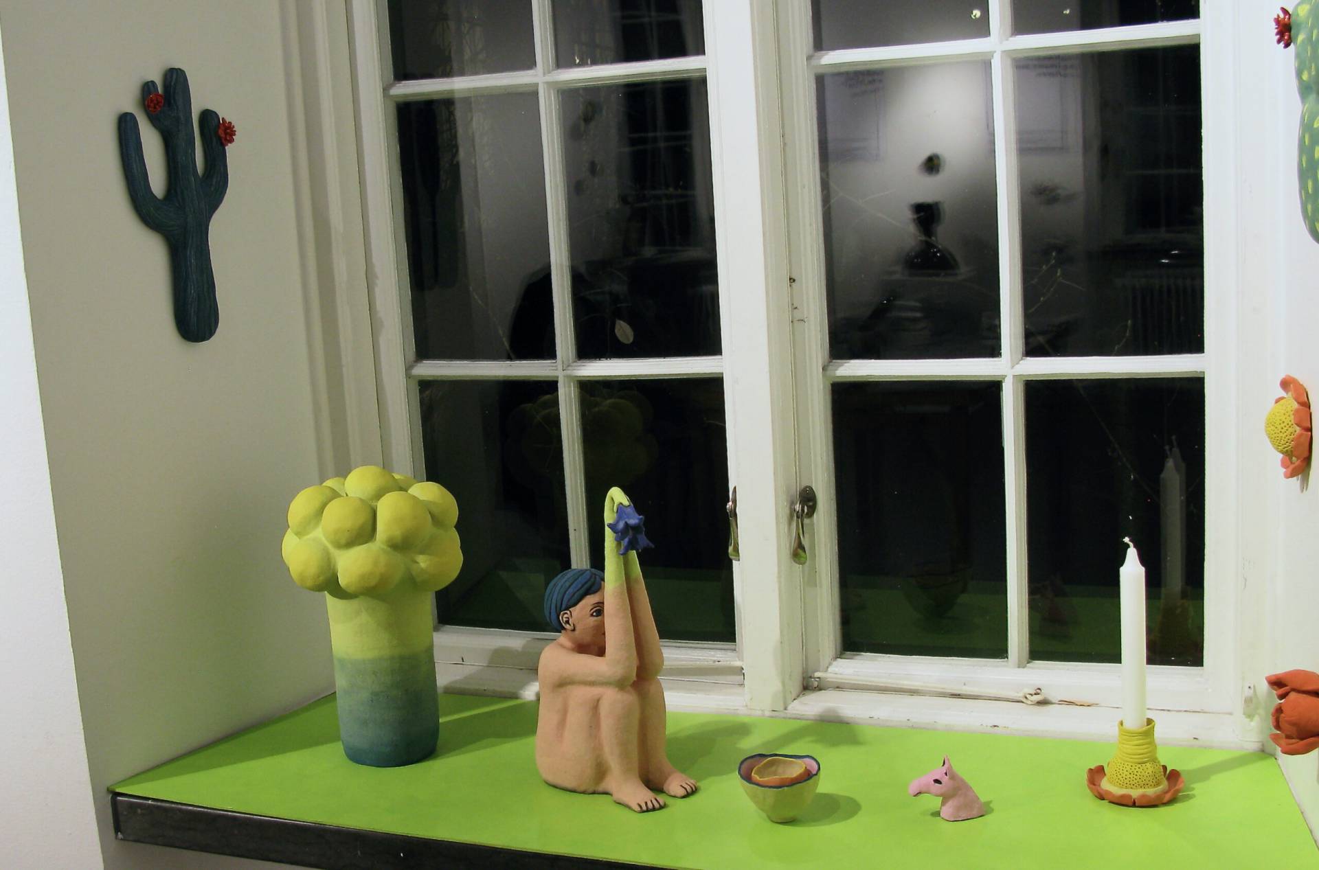 Sculptural installation We Are the Plants from solo exhibition Living in Harmony With Nature at Galleri Floras rike, Göteborgs botaniska trädgård, 2023.